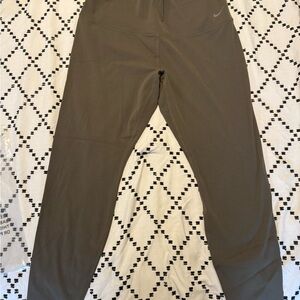 Nike Woman’s Zenvy Olive Leggings with Subtle Swoosh